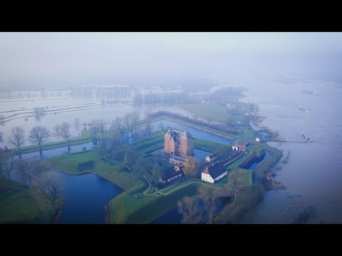 Slot Loevestein, Poederoijen - 4K drone video - OKMediaProducties