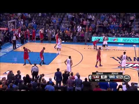 Steven Adams shakes his own hand
