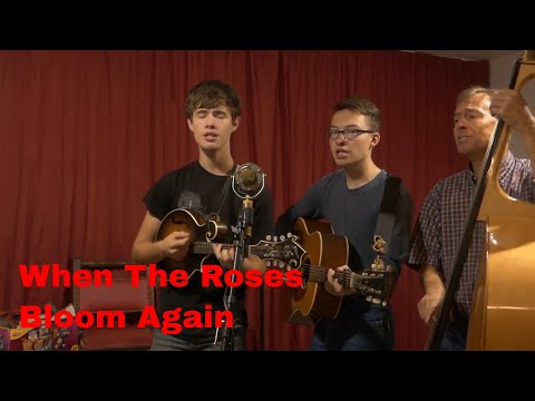 Bluegrass Country: When The Roses Bloom Again: Amundson Family Music
