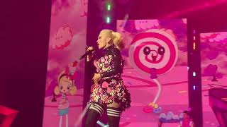 Gwen Stefani - Wind It Up (03.09.2019)