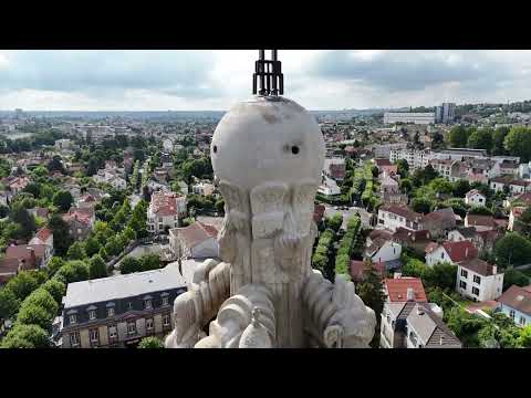 Le clocher de l'église Saint-Louis de Villemomble