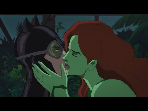 Batman: Hush - Poison Ivy and Catwoman kiss