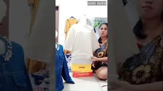 Download lagu Young mother live online selling mixed editions of children's and adult clothes mp3