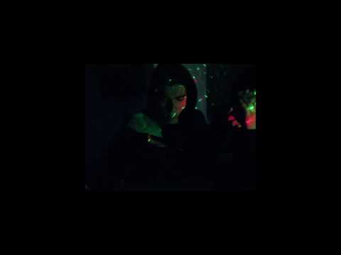 Robot95 - Robot - De Perros A Lobos (Video Oficial)