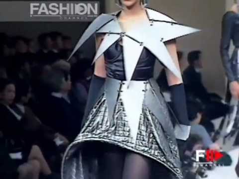 "Junko Koshino" Autumn Winter 1992 1993 New York 3 of 3 Pret a Porter Woman by FashionChannel