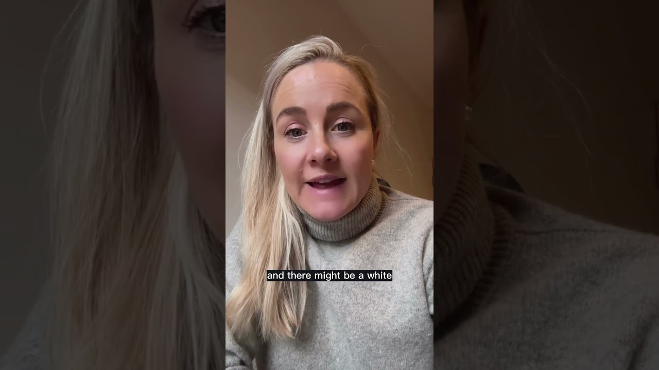 What are the first signs of gout?