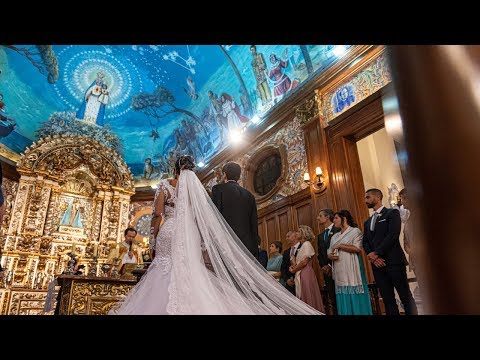 BRIDE'S ENTRY 25 Surprising Entrances to Wedding Ceremonies