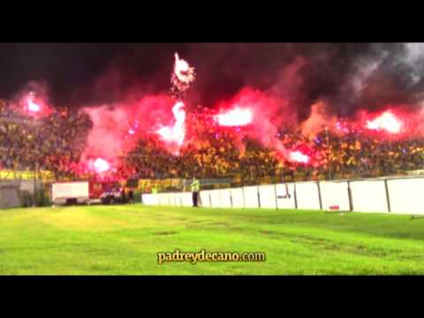 "Recibimiento - Clásico Copa Antel - Hinchada Peñarol" Barra: Barra Amsterdam &bull; Club: Peñarol