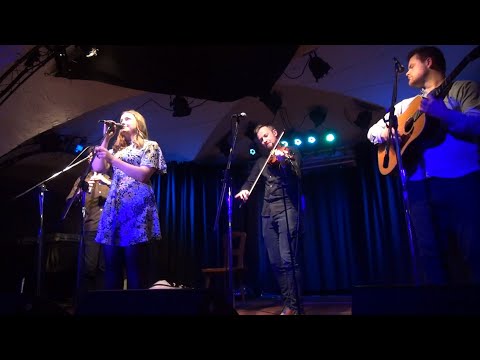 Eilidh Cormack - Thàinig an Gille Dubh Raoir don Bhaile Seo (13)