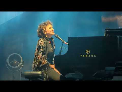 Norah Jones 3 of 5, FRONT ROW Chateau Ste Michelle Winery 15June2022: Falling feat. Rodrigo Amarante