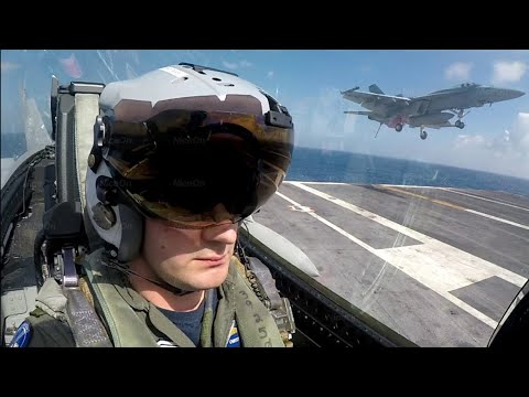 Kehidupan Pilot Pesawat di Kapal Induk Terbesar di Dunia