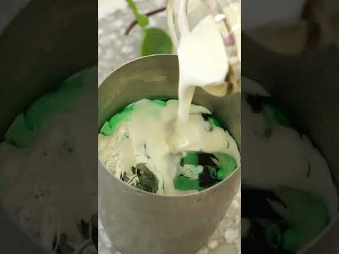 How to Make a Grasshopper Cocktail #shorts