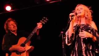 Vonda Shepard Live singing I Only Wanna Be With You
