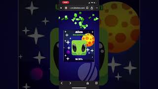 Me opening the brown astronaut in blooket  sped up to complete my collection of colored astronauts!