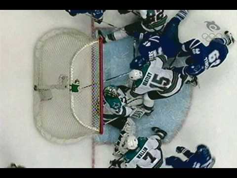 Heatley Gloves Puck in Own Crease? No Penalty Shot - Sharks at Leafs Feb 8 2010