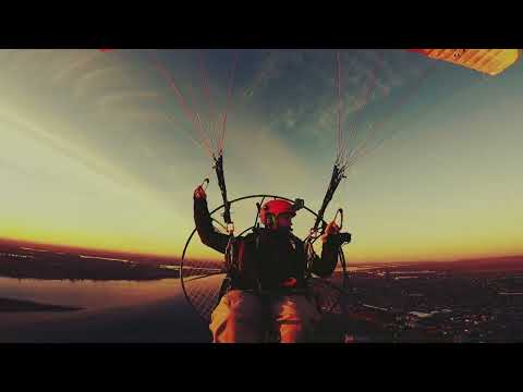 Coucher de soleil en paramoteur !