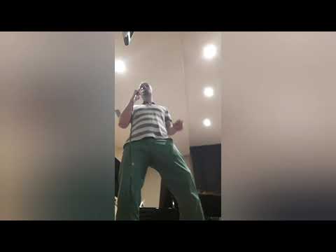 Próba z Big Band'em Powiatu Ostrowskiego w czasach kovid_19 - odpowiedni dystans zachowany.