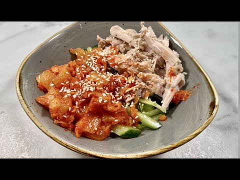 Quick Side Dish: Chicken Kimchi Salad (Crunchy & Refreshing)