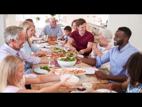 A është keq të konsumohen biseda të shumta gjatë ushqimit? - Dr. Imam Ahmed Kalaja