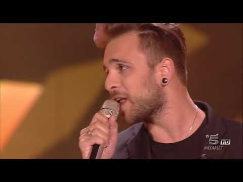 Noi siamo infinito - Blonde Brothers con Alessio Bernabei a The Winner is