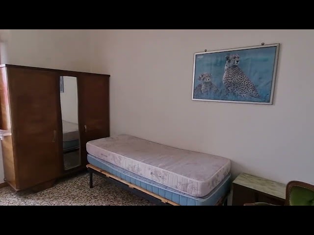 casa indipendente co terreno e fonte d'acqua