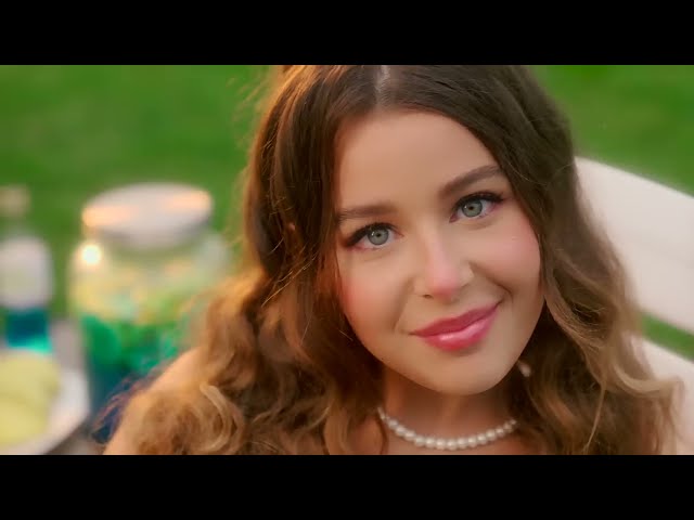 Video zu 'Reason' ansehen