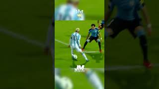 MESSI SIEMPRE INVENTA UNA JUGADA DE LA NADA 🐐 #maradona #messi #argentina