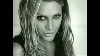 Ashlee Simpson – Invisible (REMASTERIZADO)
