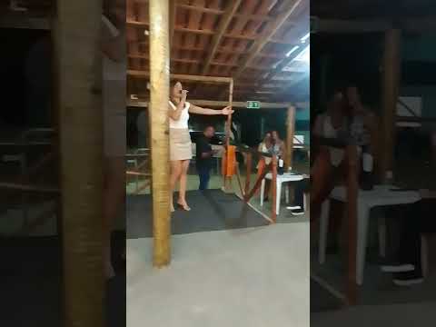 show ao vivo Laura lima boteco do Nem em Santo Antônio de PÁdua RJ