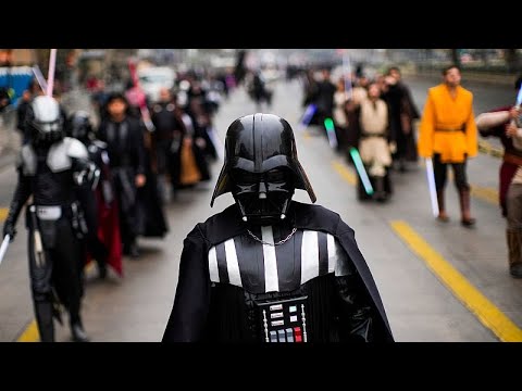 ‘Parade der Galaxien’ bringt Star Wars Fans auf die Straßen von Santiago