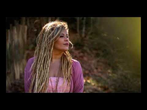 Tati Portella & Ponto de Equilibrio - Arvorê (Ao Vivo em Salvador)