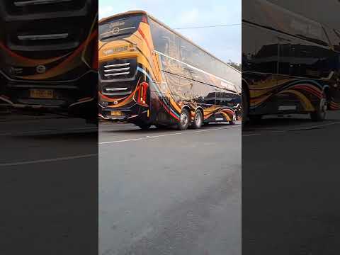 Chiếc xe buýt to nhất thế giới trông như thế nào, mời các bác xem video!