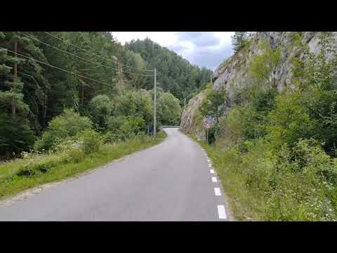 Cheile Întregalde, locul unde se prăvălește muntele peste tine!