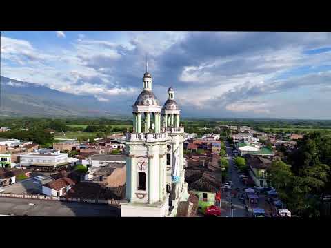 Vista Aérea  de Ginebra Valle desde su Iglesia