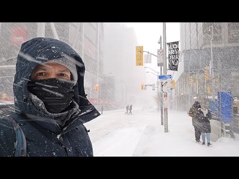 Toronto LIVE: Monster Snowstorm hits Toronto