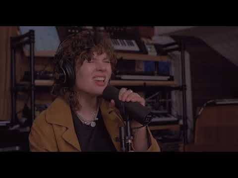 Amanda Bergman - Sign Of A Past Life (live session)