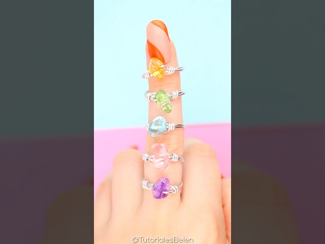 Vídeo relacionado con HDGSAFD 10 Anillos De Metal Y 10 Anillos De Plástico, Joyería para Niños, Accesorios De Vestir para Niñas, Anillos Bonitos De Dibujos Animados