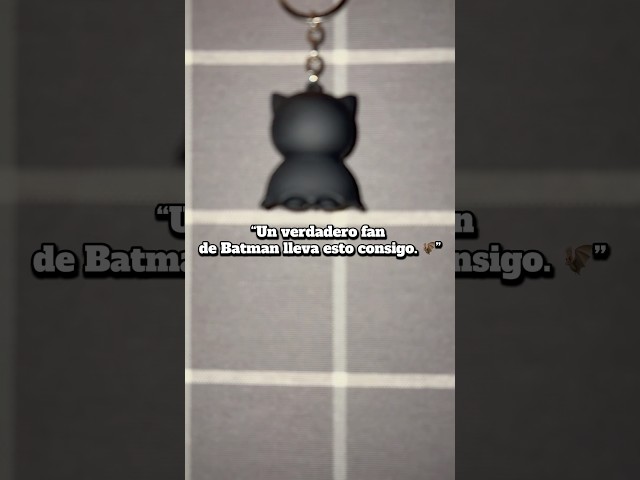 Vídeo relacionado con Funko Pop! Keychain: DC New Classics - Batman - DC Comics- Minifigura de Vinilo Coleccionable Llavero Original - Relleno de Calcetines - Idea de Regalo - Mercancia Oficial - Superheroes Fans