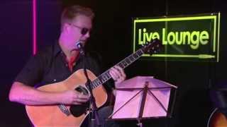 QOTSA - I Sat By The Ocean (BBC Live Lounge)