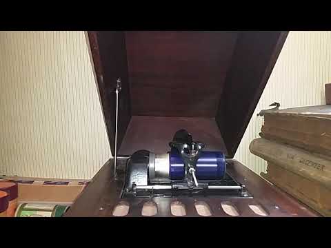 "Under the Moon", by Duke Yellman and his Orchestra