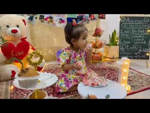 Aarna Cake Smash video 