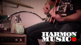 Video thumbnail for Danelectro CV-1 Cool Cat Vibe Demo - Harmon Music - HIGH DEFINITION by Harmon Music