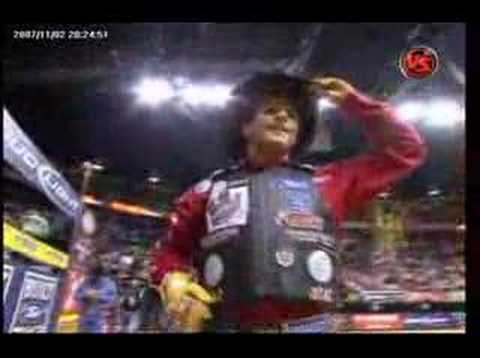 Round 5 Justin takes charge with a 91.25 ride.