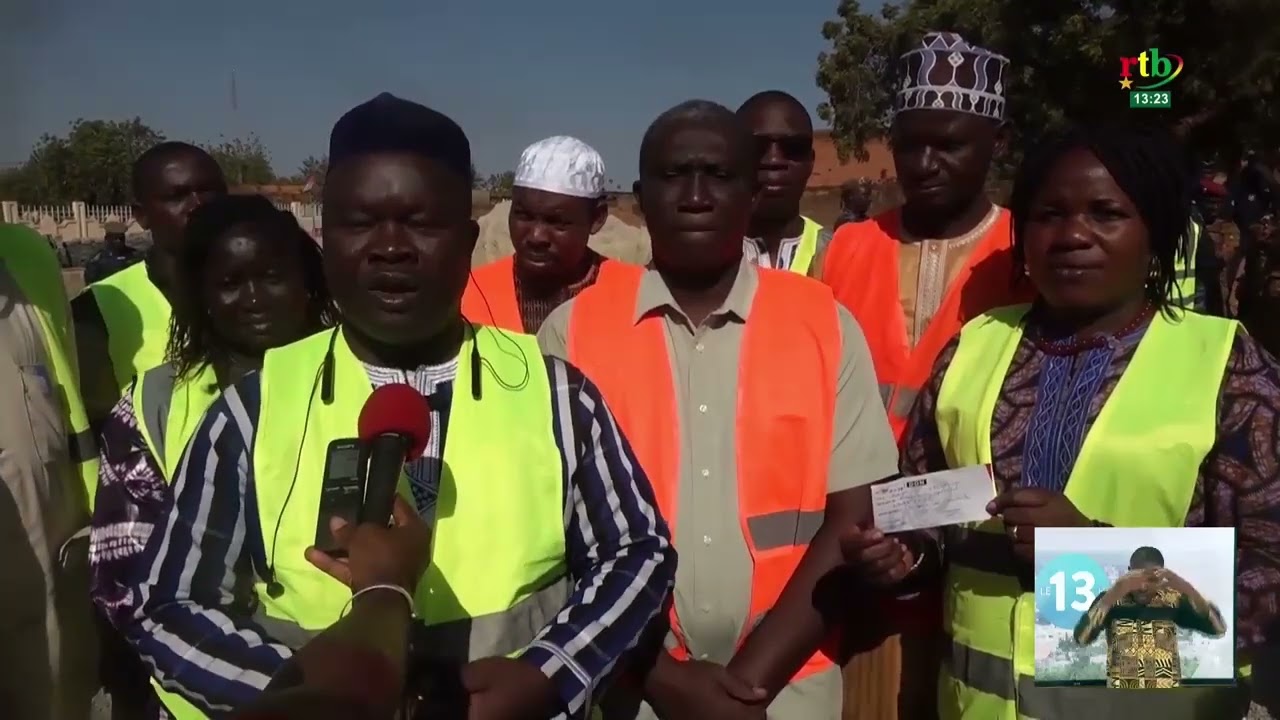 Faso Mêbo : A Kaya plusieurs organisations apportent du ciment et des vivres à l’initiative