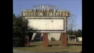 preview picture of video 'Sunset Drive-In Theatre, Brunswick, Georgia'