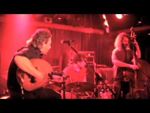 Gordon Grdina trio live at the Red Room-Laktab Aourak al Chagar