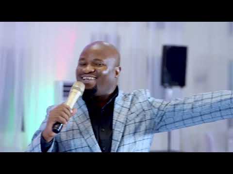 wakuitwa mc mtama anajua Sana