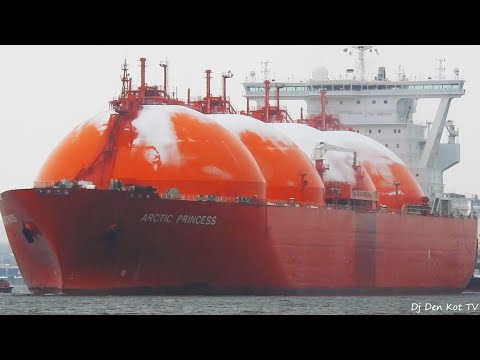 Arctic Princess (LNG Tanker) leaving Klaipeda Port