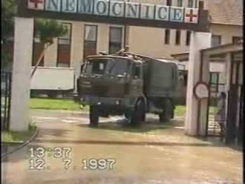 CZECH REPUBLIC SOUTHEN MORAVIA FLOODING 1997 - UHERSKÉ  HRADISTĚ POVODEŇ