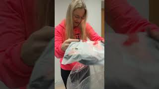 Balík 843/25 – 5 Kg – Karnevalové dětské kostýmy, převážně šaty – NOVÉ
